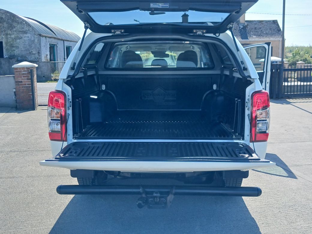 2021 Mitsubishi L200