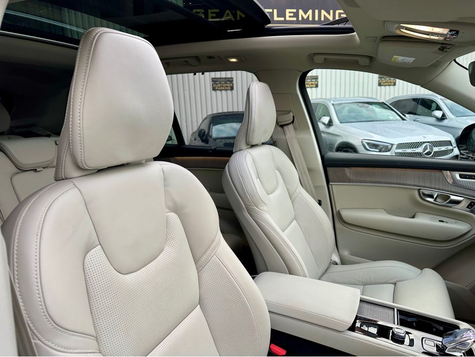 2025 Volvo XC90