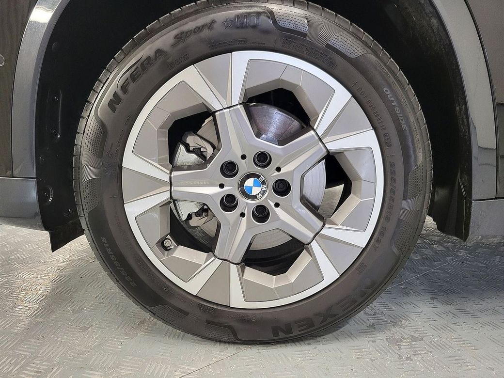 2025 BMW X1