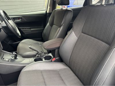 2017 Toyota Auris