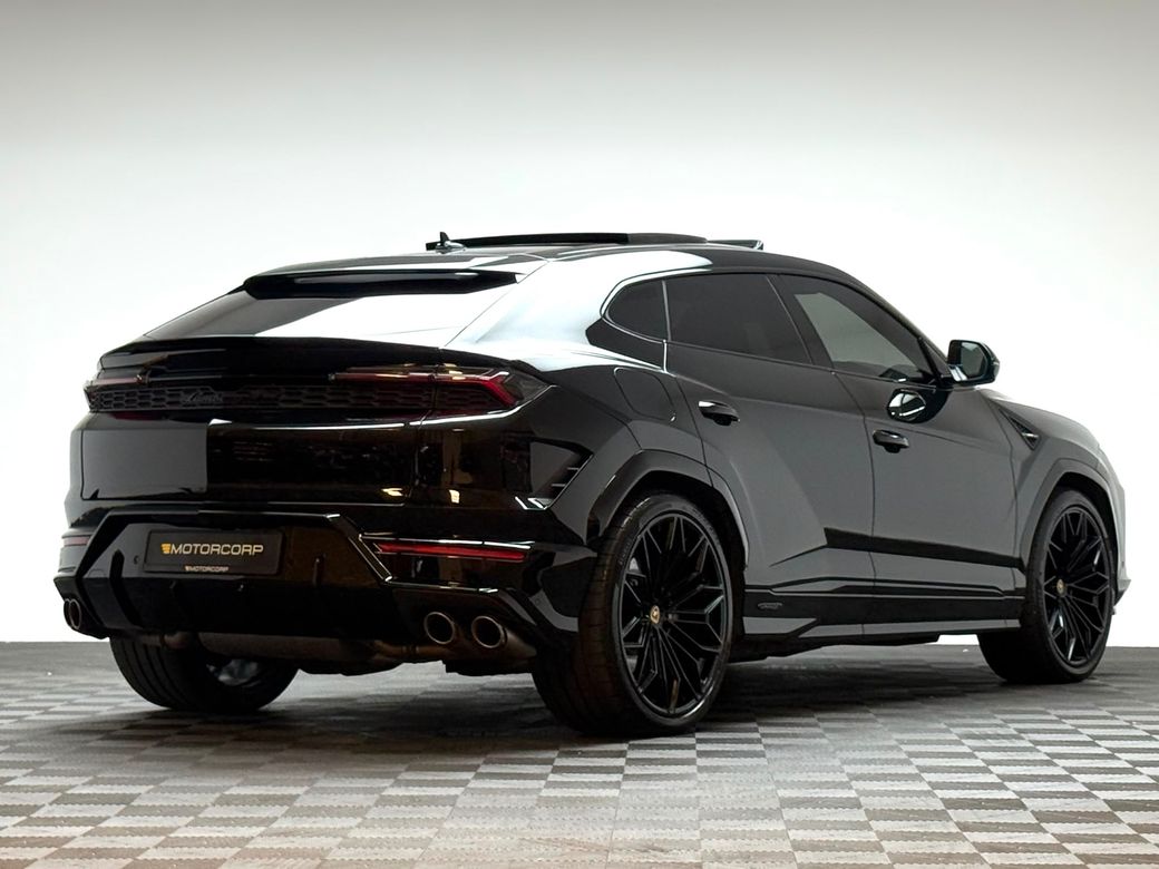 2025 Lamborghini Urus