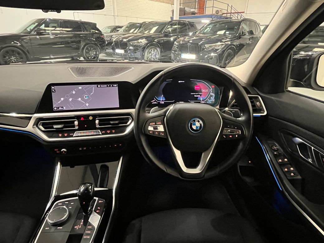 2021 BMW 330