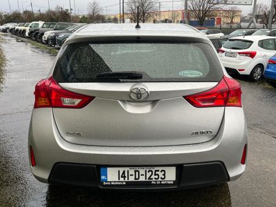 2014 Toyota Auris