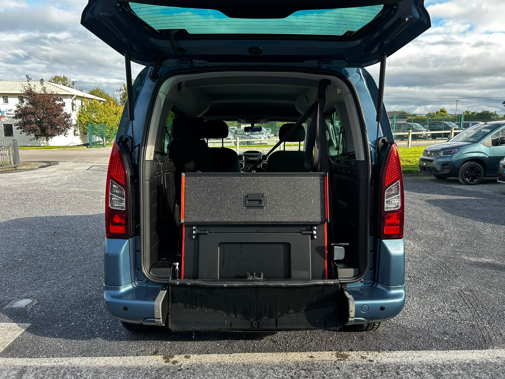 2017 Peugeot Partner Tepee