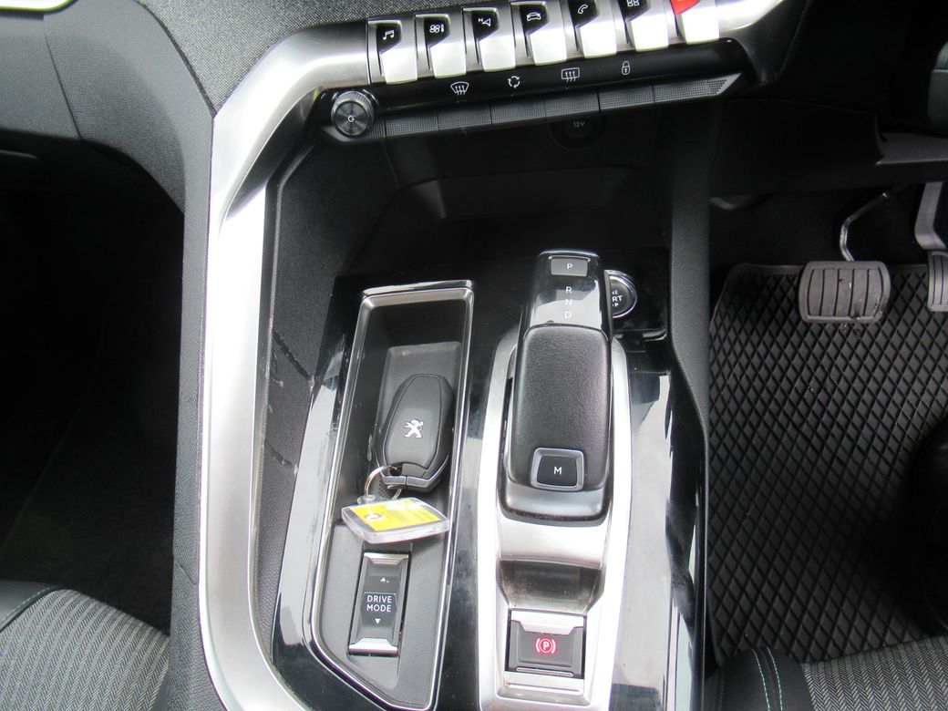 2022 Peugeot 5008