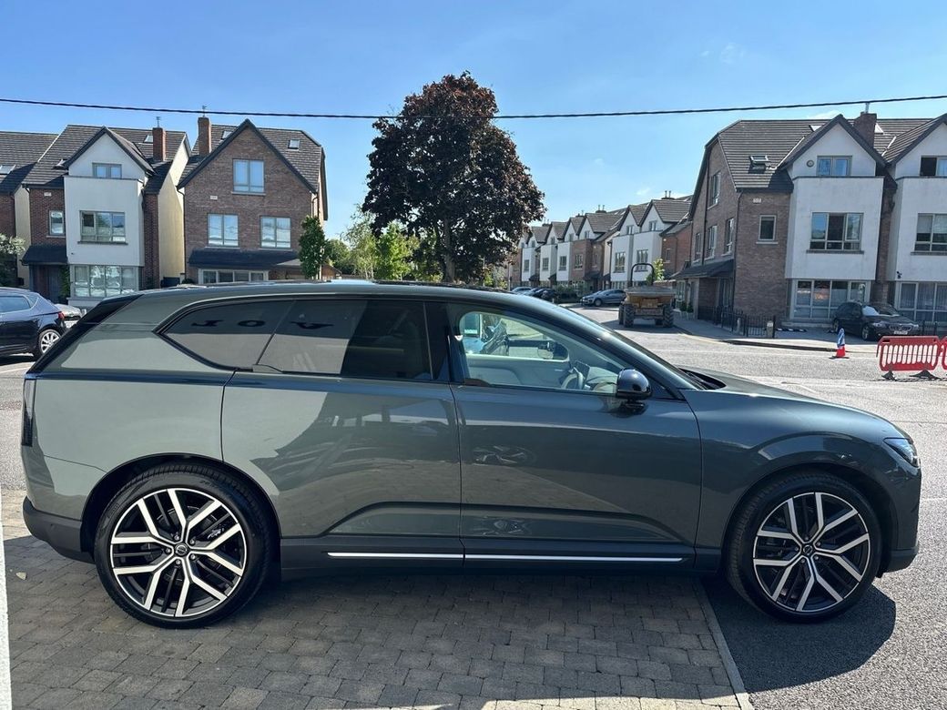 2026 Volvo EX60