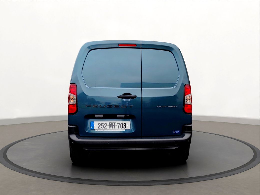 2025 Peugeot Partner