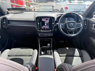 2023 Volvo XC40