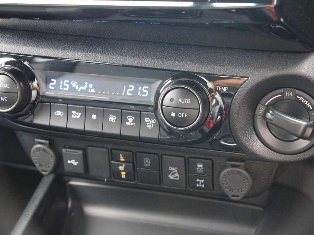 2025 Toyota Hilux