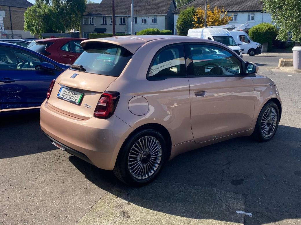 2025 Fiat 500