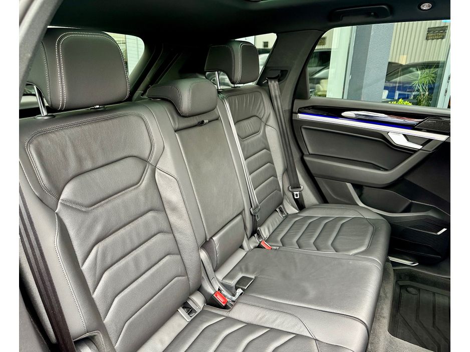 2022 Volkswagen Touareg