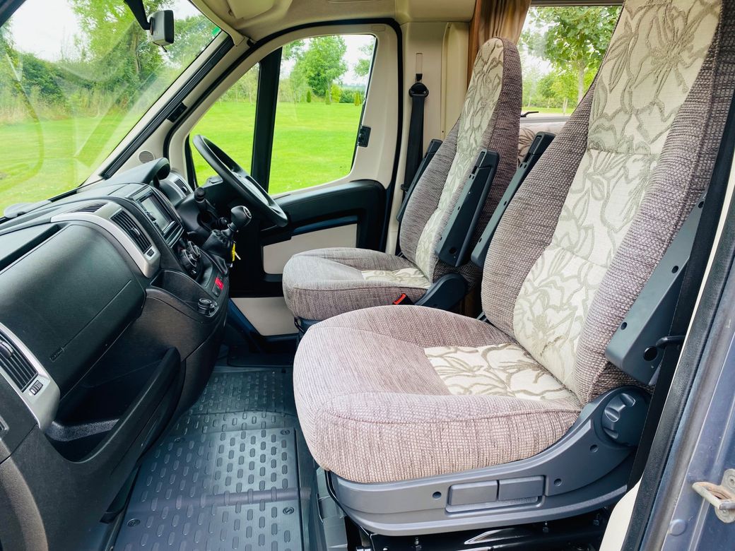 2015 AUTOTRAIL  FRONTIER MOHAWK LOW PROFILE !! C1 REQUIRED !! 