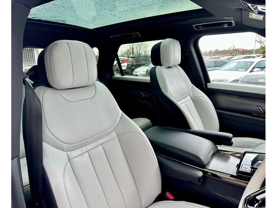 2025 Land Rover Range Rover Sport