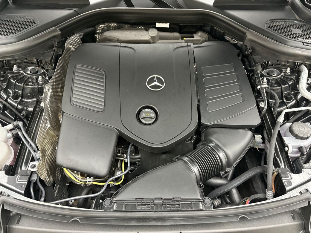 2025 Mercedes-Benz GLC Class