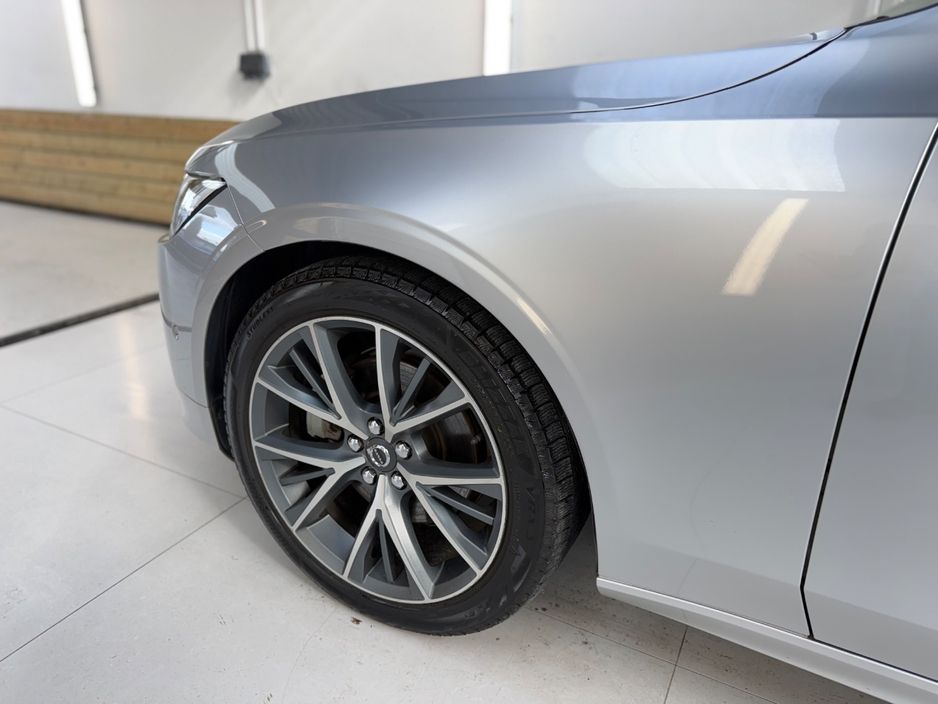 2019 Volvo V90