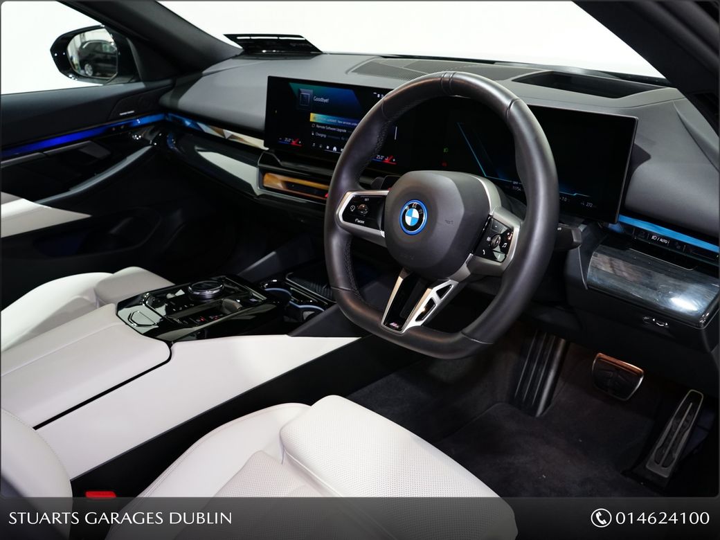 2025 BMW i5