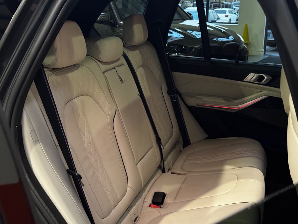 2025 BMW X5