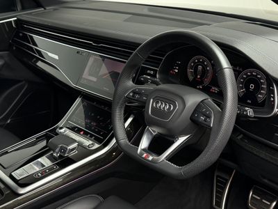 2025 Audi Q8