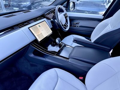 2025 Land Rover Range Rover Sport