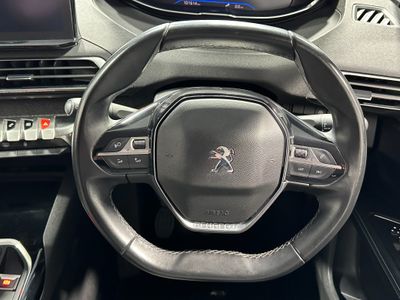 2021 Peugeot 5008