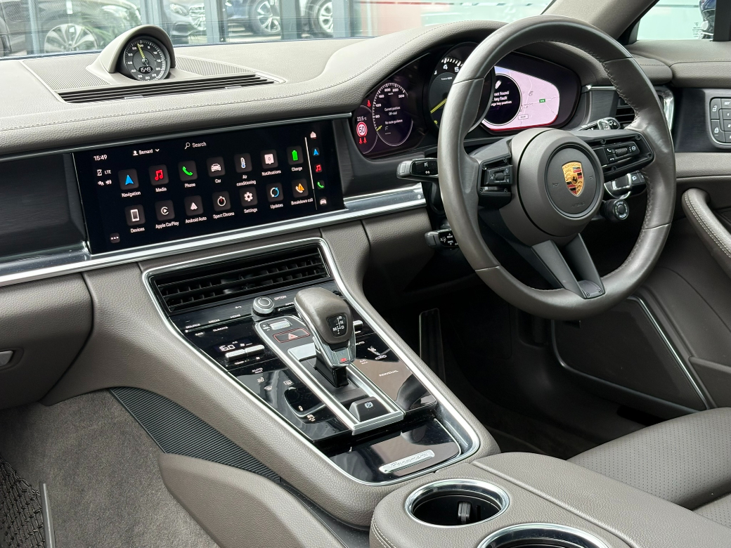 2022 Porsche Panamera