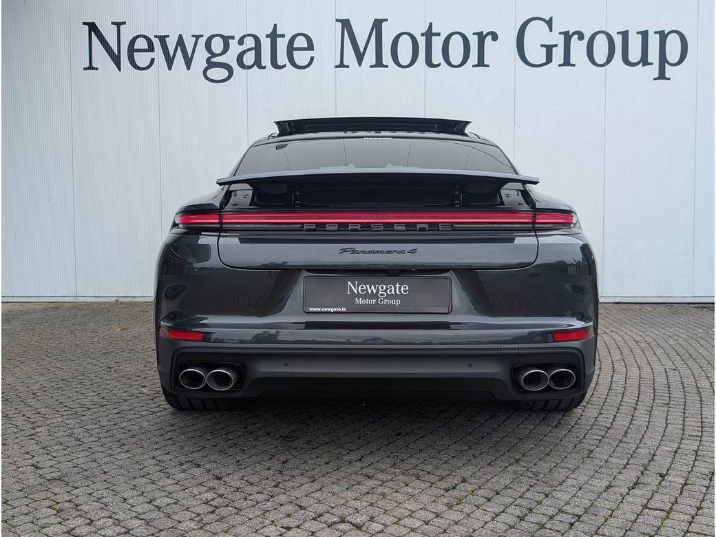 2025 Porsche Panamera