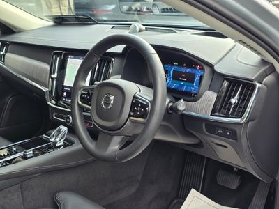2023 Volvo V90