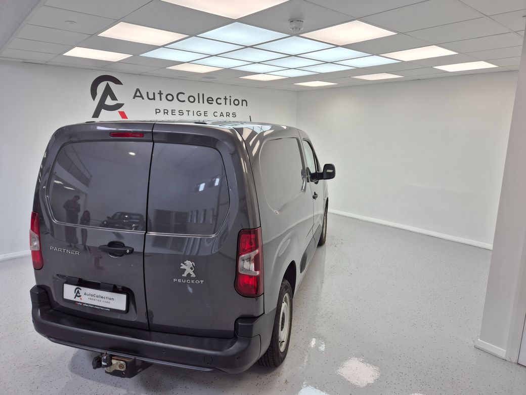 2023 Peugeot Partner