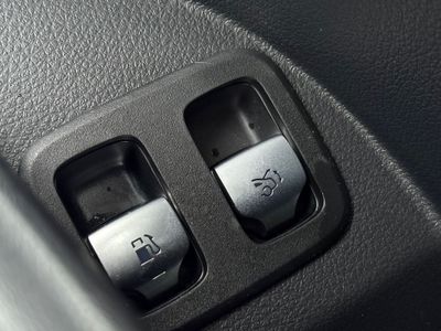 2025 Mercedes-Benz GLC Class