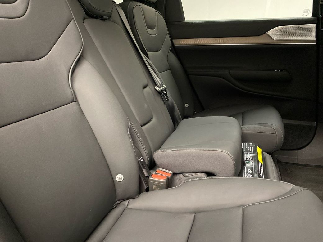 2025 Volvo EX90