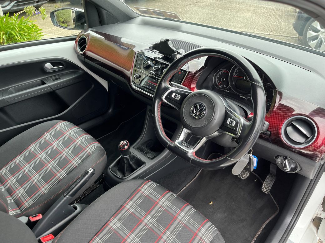 2018 Volkswagen up!