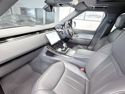 2025 Land Rover Range Rover Sport