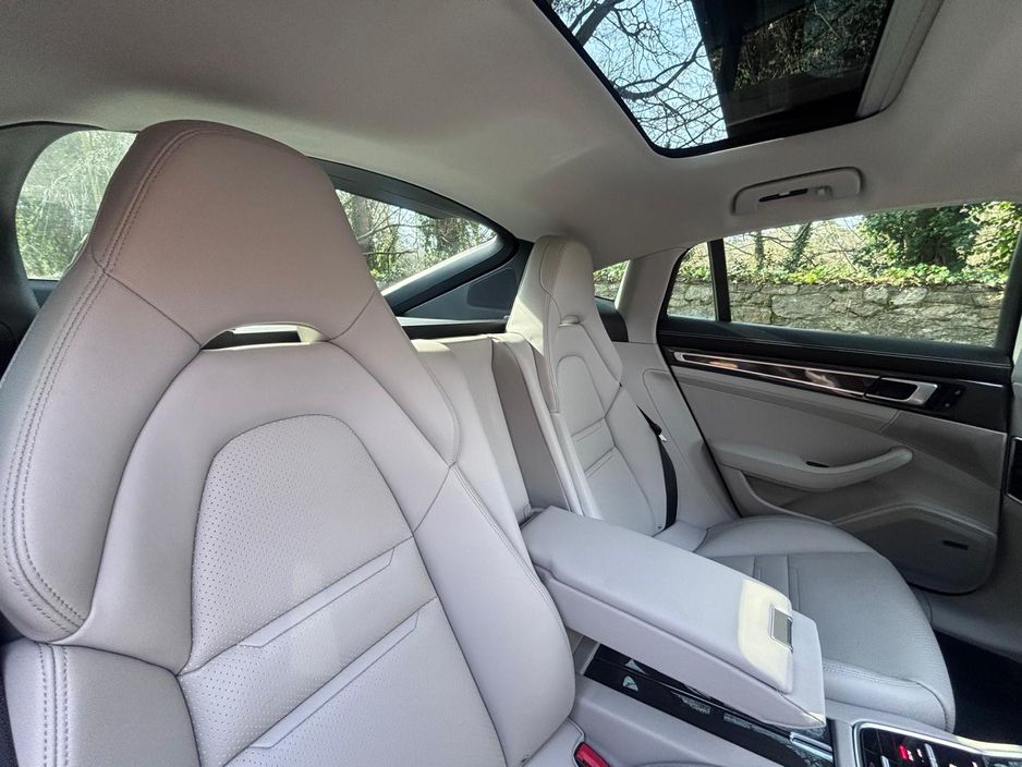 2019 Porsche Panamera