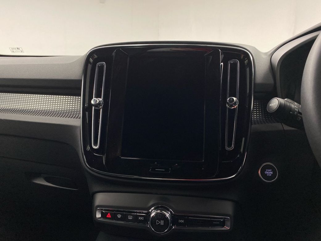 2026 Volvo XC40