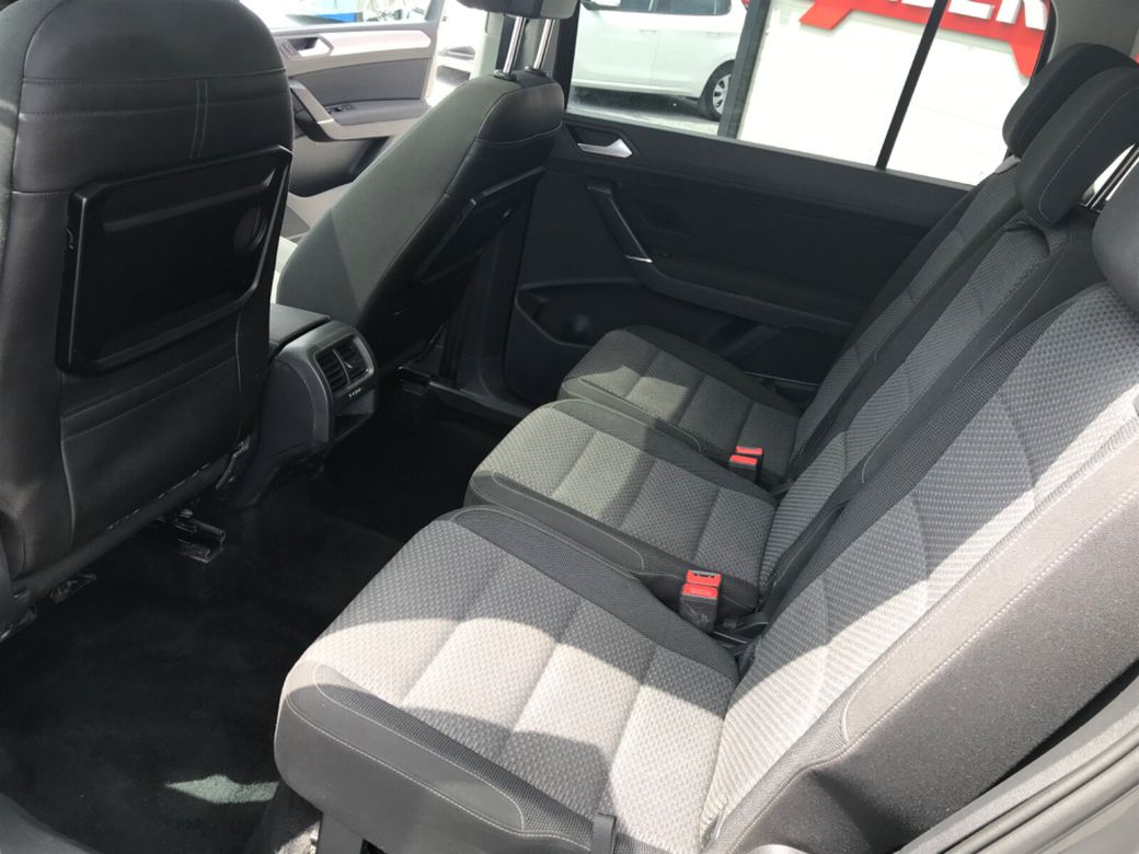 2016 Volkswagen Touran