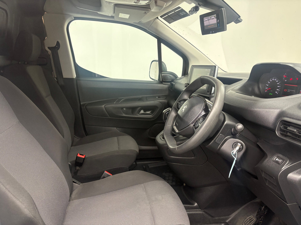 2021 Peugeot Partner