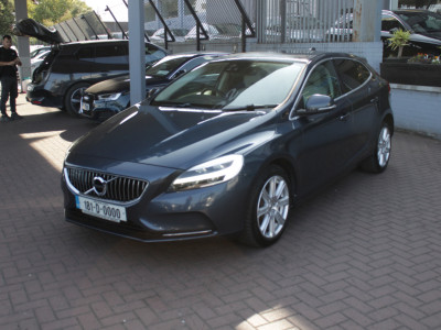 2018 Volvo V40