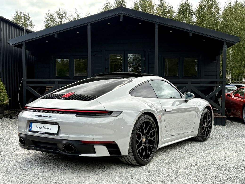 2022 Porsche 911