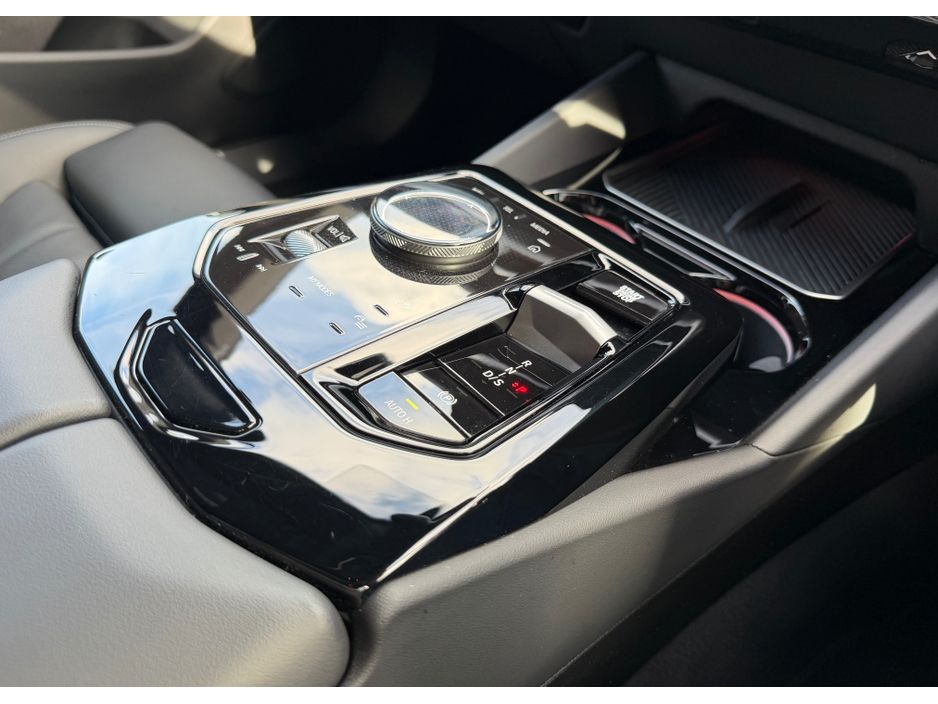 2025 BMW 5 Series