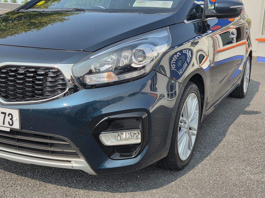 2017 Kia Carens