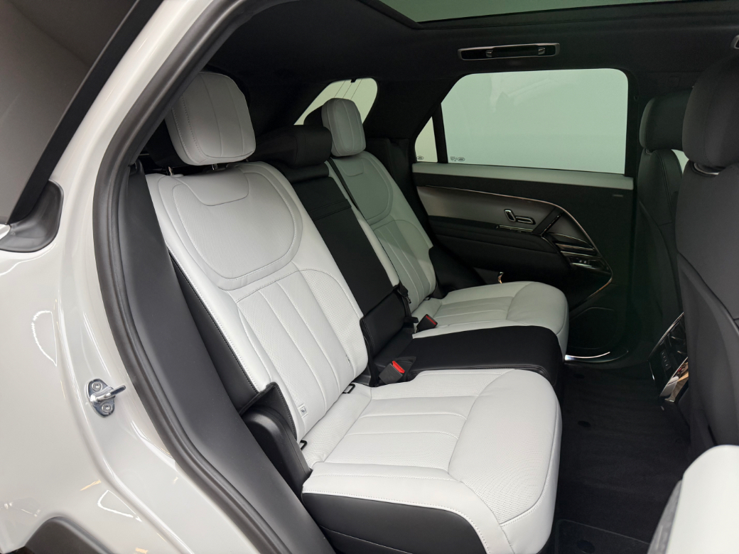 2026 Land Rover Range Rover Sport
