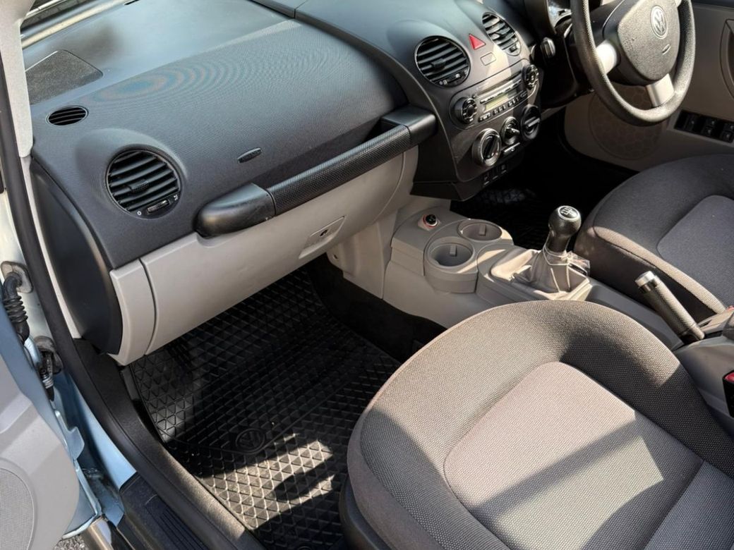 2005 Volkswagen Beetle