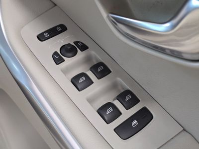 2016 Volvo V40