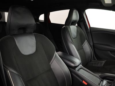 2016 Volvo V40