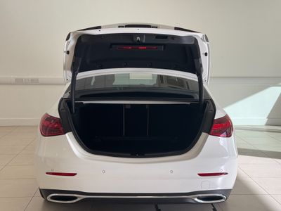 2025 Mercedes-Benz C 180