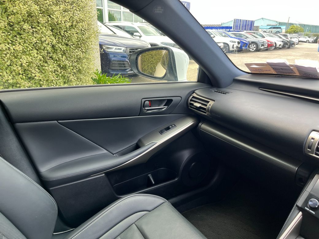 2013 Lexus IS 300h