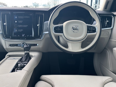 2020 Volvo S90