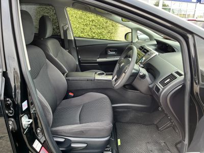 2016 Toyota Prius Alpha