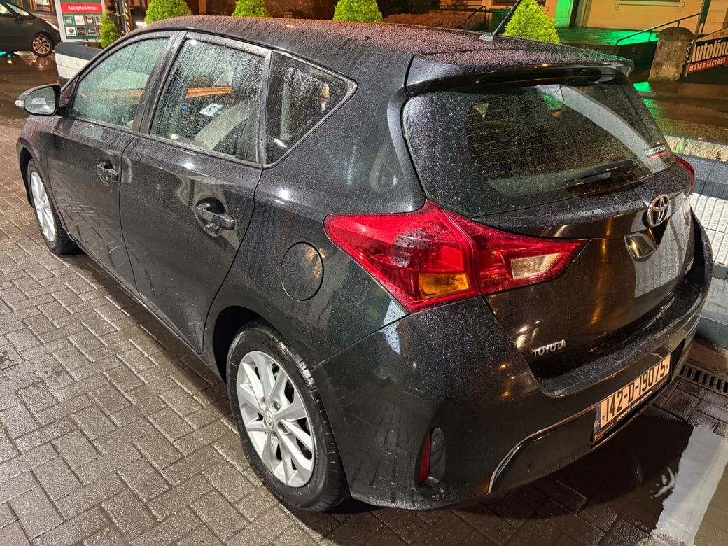 2014 Toyota Auris