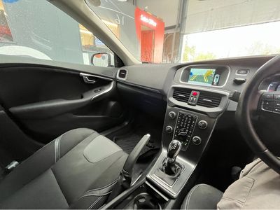2016 Volvo V40